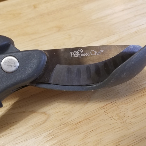 Pampered chef salad chopper - Picture 5 of 5